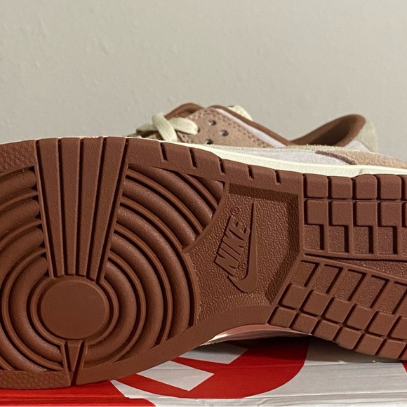 🔥SOLD OUT- LEAVE YOUR SIZE BELOW- Women’s Nike Curry Dunk Low Retro 🔥 - Picture 7 of 8